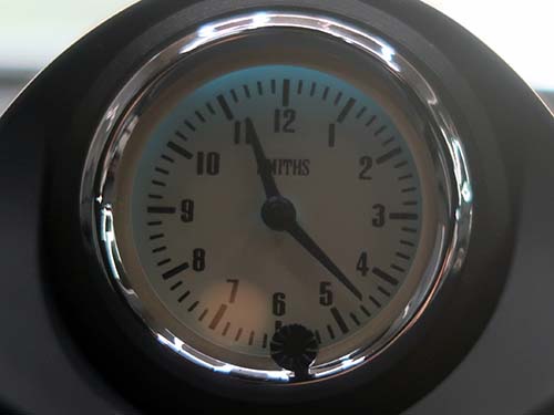 夜間でもしっかりと時刻確認が可能