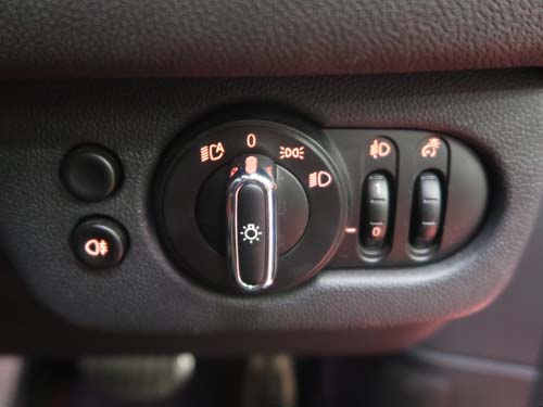 ミニ クラブマン(F54 JCW) コーディング施工|ヘッドライトスイッチ適正化設定