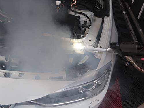 F30 ドライアイス洗浄（エンジンルーム）