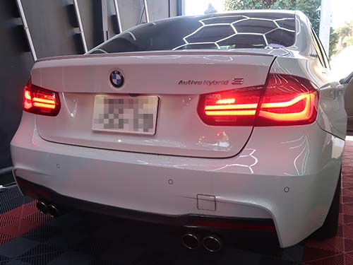 エディションシャドー仕様のLCIテールライトを後付装着