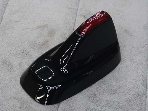 事前にグロスブラックへペイントを施工