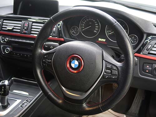 ステアリング左側への純正クルーズコントロールスイッチ装着