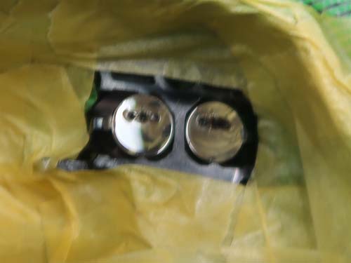 デイライトのアクリル部分がLEDの形で茶色く焦げている