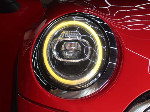 運転席側のデイライトが茶色く変色して発光