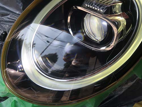 夜間照射性能と見た目の印象が大きく改善