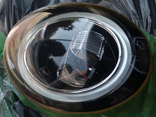 クラックや黄ばみを除去することで光の透過率が回復