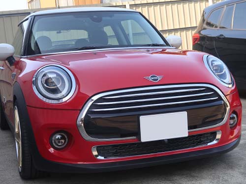 ヘッドライトレンズ表面のクラックをリペアし、透明感と照射性能を回復