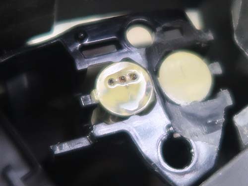 内側アクリルが焼損してしまった