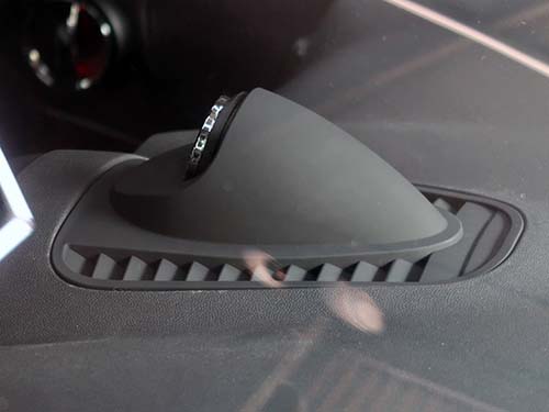 F60専用のセンターメーターホルダー