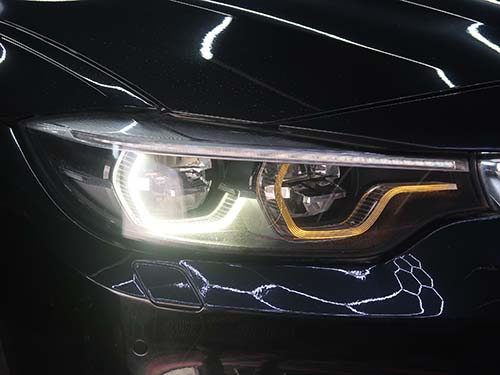 運転席側ヘッドライトの内側デイライトが茶色く変色