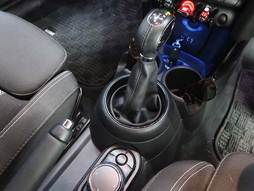 ギアセレクター本体を交換せず、折損したバネのみを交換