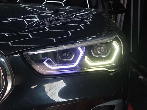 内側デイライトがブルーに発光している状態