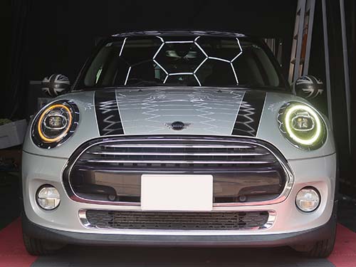 運転席側のリングライトが茶色く変色