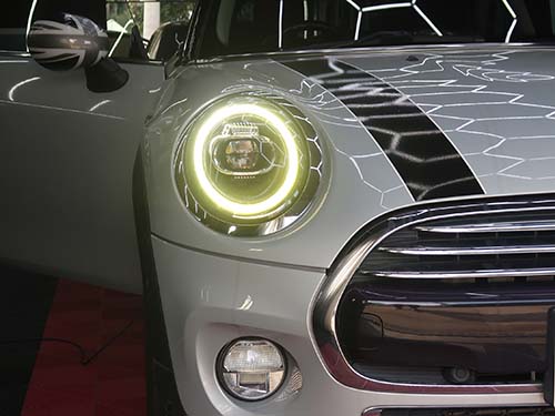 リングライトの白く明るい発光を取り戻す