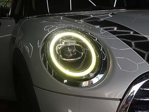 白く明るいリングライトに復活