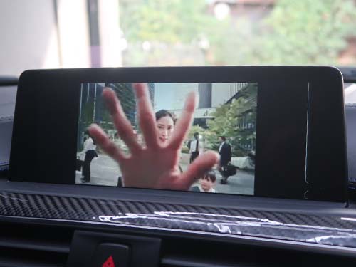 TVキャンセルのコーディング施工で走行中のテレビ視聴・ナビ操作を実現