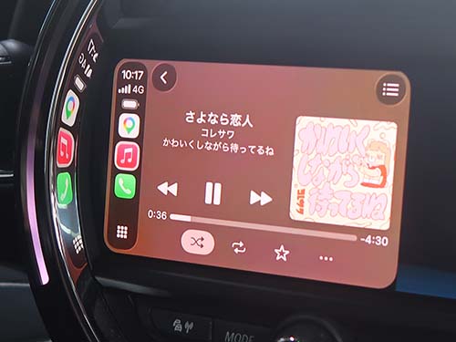 地図アプリ・音楽アプリ・通話機能が純正画面に表示