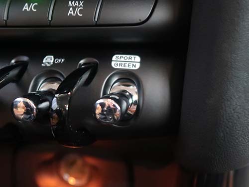 トグルスイッチ仕様でSPORT/MID/GREEN切替