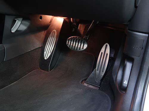 純正アルミペダル取付