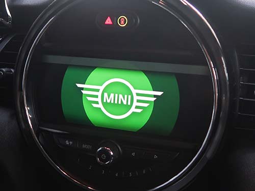 ヘッドユニット再起動の症状