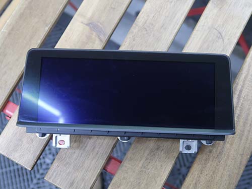 適合した純正中古のモニターを調達