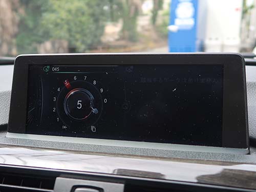 走行中のナビ操作が可能