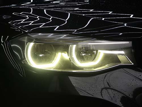 ヘッドライトASSY交換と比べて大幅に低コスト