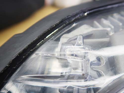 ヘッドライト内への水分混入を阻止