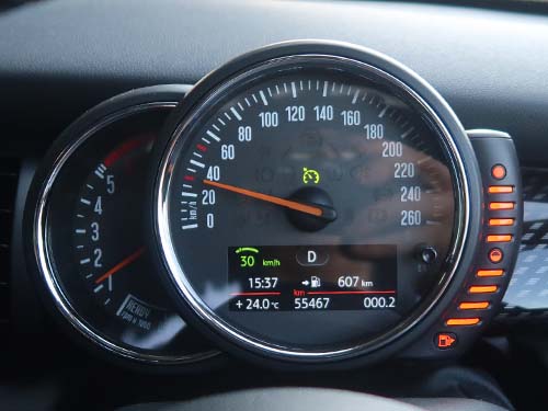 設定した速度での自動走行が可能