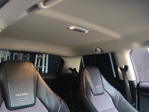 リアルームライト取り付け