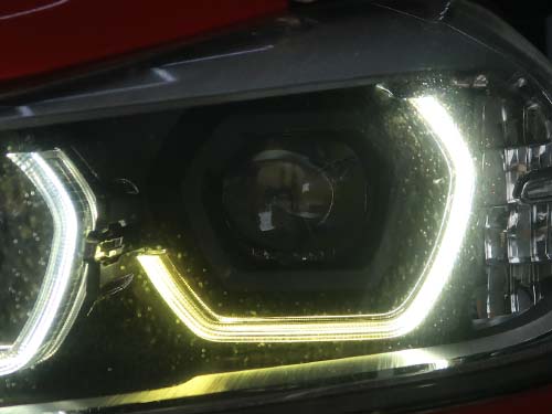 助手席側デイライトの黄色発光症状