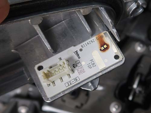 BMW純正新品のLEDモジュールに交換