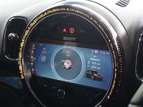 iDriveリングカバー取付（LCI2デザイン）