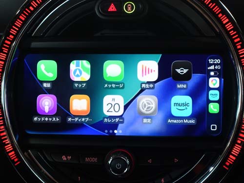 iPhoneにインストールされている地図アプリや音楽アプリをCarPlayのタッチ操作で使える