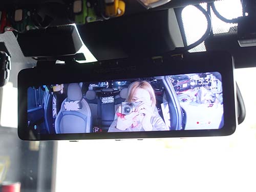デジタルミラー型のドライブレコーダー