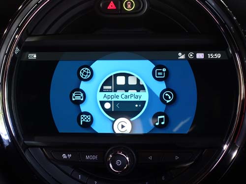 純正Apple CarPlayを有効化
