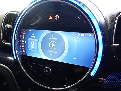 認証コード方式で純正のApple CarPlay機能を有効化