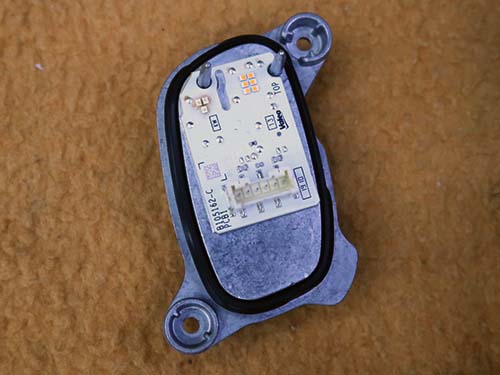 純正新品のLEDモジュールに交換