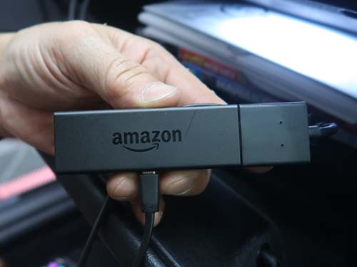 Amazon Fire TV Stickの装着などが可能