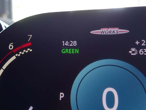 走行モードの前回記憶（SPORT/MID/GREEN）