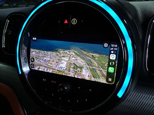 フルスクリーン仕様でApple CarPlayが有効化