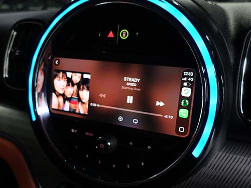 フルスクリーン仕様でApple CarPlayが有効化