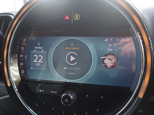 車両側のタッチ操作でそのまま扱えるのがCarPlayの強み