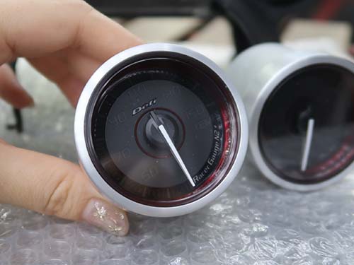 Defi（日本精機）のRacer Gauge N2 plus