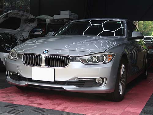 BMW 3シリーズ(F30)320i