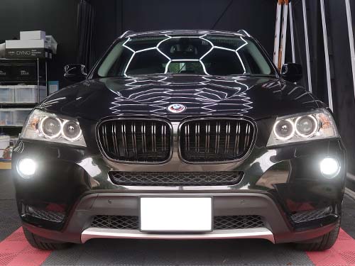 6500ケルビンのホワイトと2900ケルビンのイエローの2色を切り替え