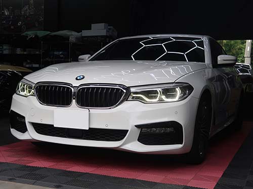BMW 5シリーズ セダン（G30）523d