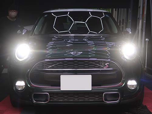 純正中古のLCIモデル用LEDヘッドライト