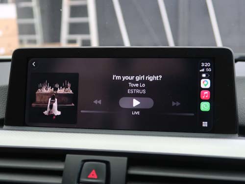 フルスクリーン表示かつワイヤレス接続でAppleCarPlay