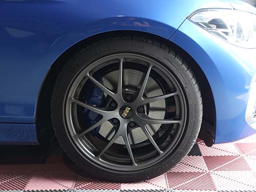 部品を装着するだけでなく車両側の設定を実際のハード構成に適合させる必要